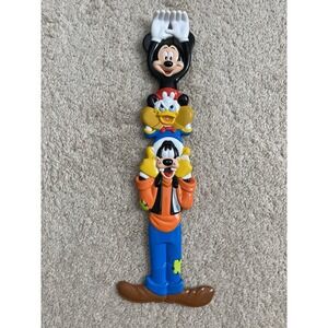 Vintage Walt Disney World Stacked Friends Back Scratcher‎ Goofy Mickey Donald